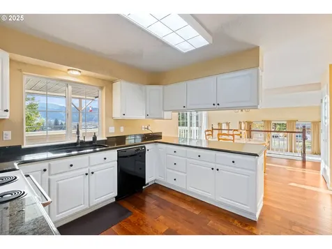 660 Jade Street Sutherlin OR 97479