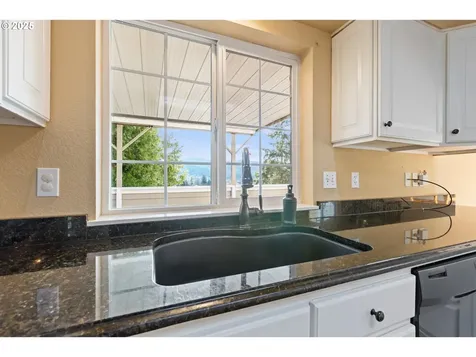 660 Jade Street Sutherlin OR 97479