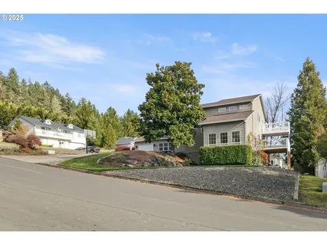 660 Jade Street Sutherlin OR 97479