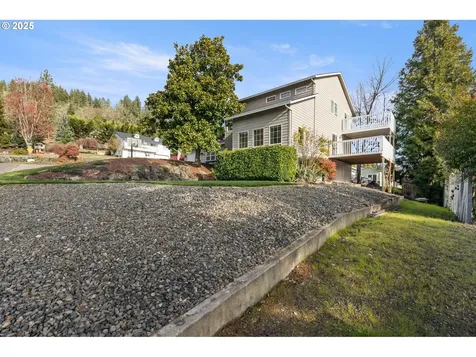 660 Jade Street Sutherlin OR 97479