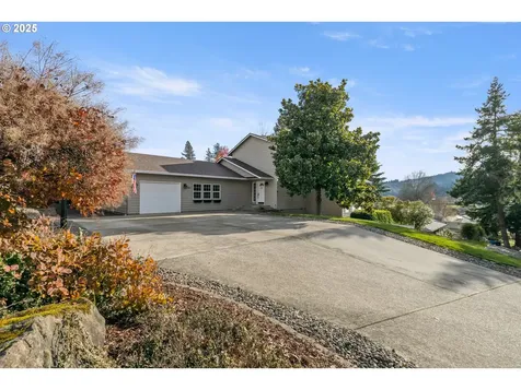 660 Jade Street Sutherlin OR 97479
