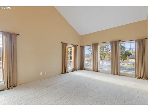 660 Jade Street Sutherlin OR 97479