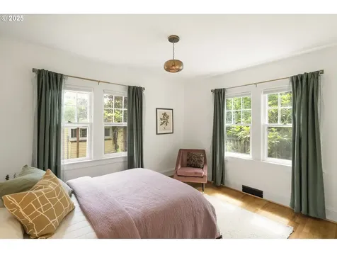 2228 SE Ladd Avenue Portland OR 97214