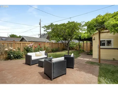 2228 SE Ladd Avenue Portland OR 97214