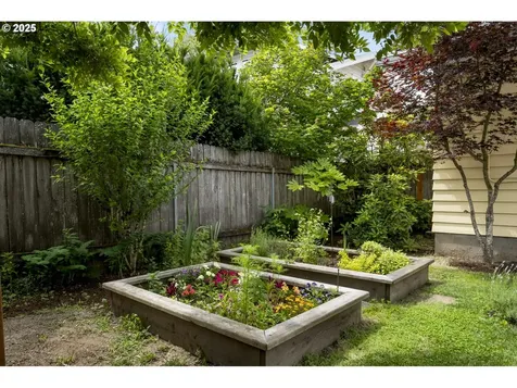2228 SE Ladd Avenue Portland OR 97214