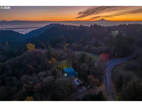 216 NW Royal Boulevard Portland OR 97210