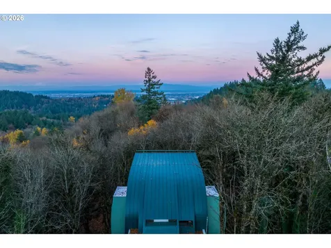 216 NW Royal Boulevard Portland OR 97210