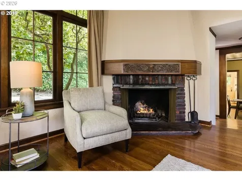 2724 NW Imperial Terrace Portland OR 97210