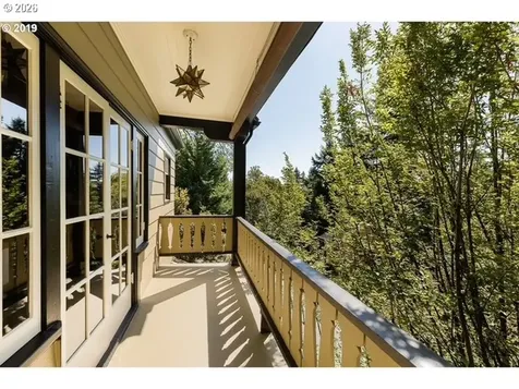 2724 NW Imperial Terrace Portland OR 97210