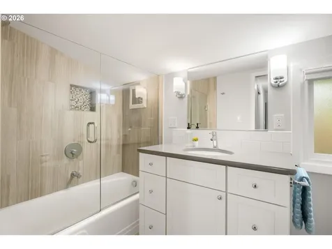 8108 SW 9th Avenue Portland OR 97219