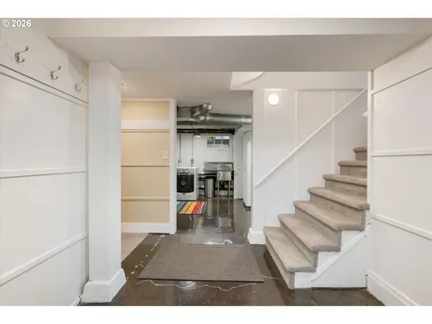 8108 SW 9th Avenue Portland OR 97219