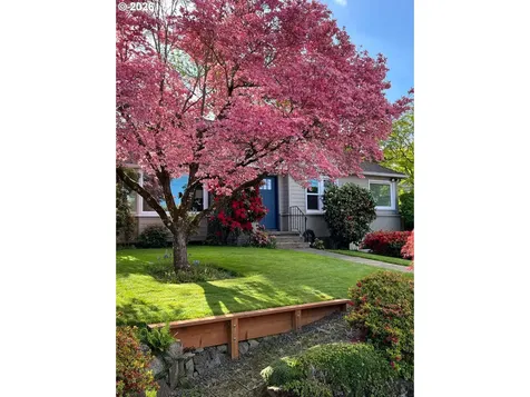 8108 SW 9th Avenue Portland OR 97219