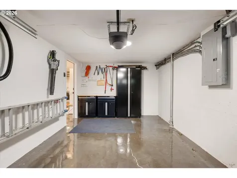 8108 SW 9th Avenue Portland OR 97219