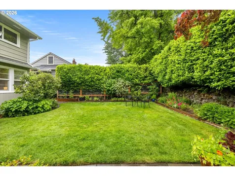 8108 SW 9th Avenue Portland OR 97219