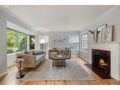 8108 SW 9th Avenue Portland OR 97219