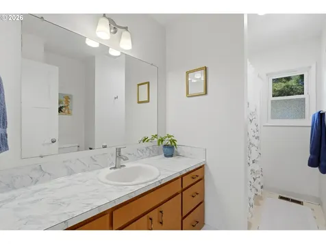13475 SW Village Glenn Drive Tigard OR 97223
