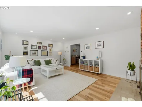 13475 SW Village Glenn Drive Tigard OR 97223