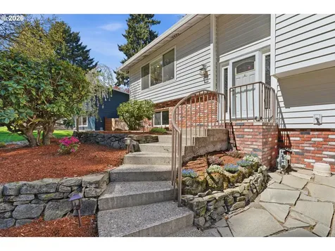 13475 SW Village Glenn Drive Tigard OR 97223