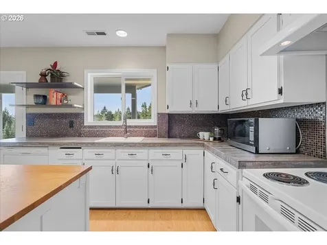 13195 NW Logie Trail Road Hillsboro OR 97124