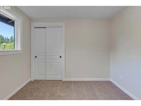 423 NE Hacienda Place Gresham OR 97030