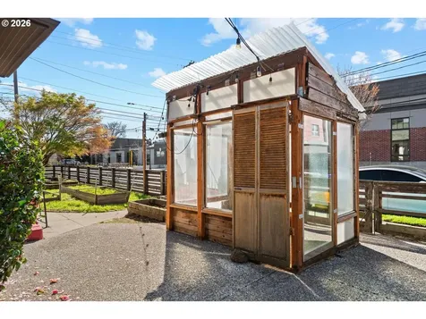 5641 SE 92nd Avenue Portland OR 97266