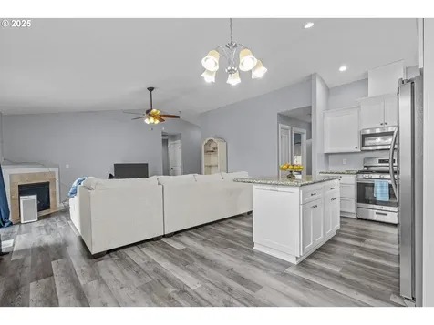 5530 Bryce Street SE Salem OR 97306