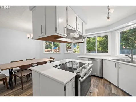 2715 SW 195th Avenue Beaverton OR 97003