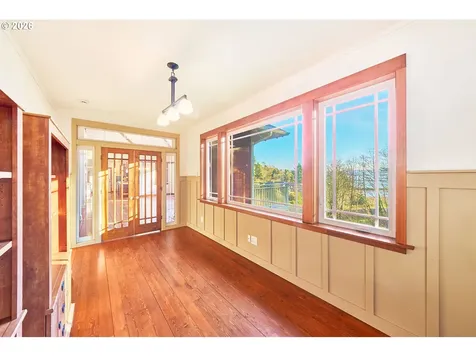 2147 Klahanee Drive Ilwaco WA 98624