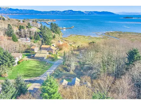 2147 Klahanee Drive Ilwaco WA 98624