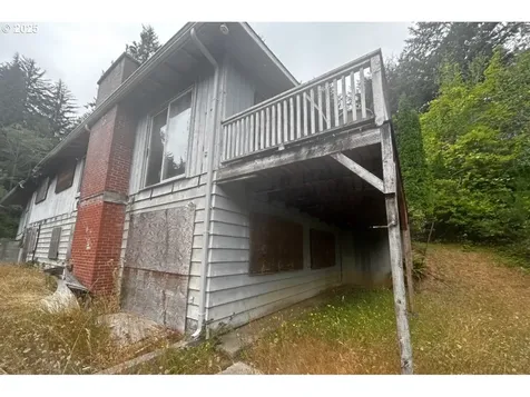 1395 Ingersoll Street Coos Bay OR 97420