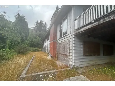 1395 Ingersoll Street Coos Bay OR 97420