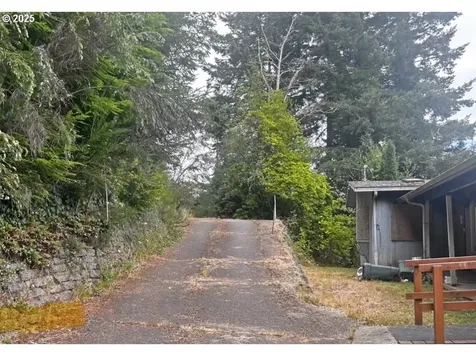 1395 Ingersoll Street Coos Bay OR 97420