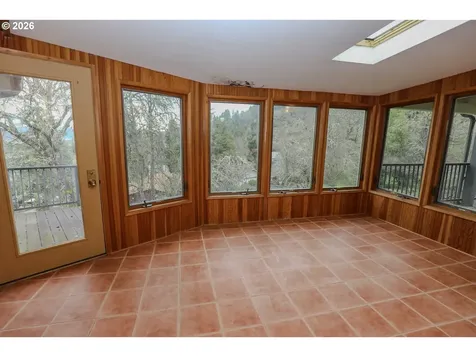 1033 SE Terrace Drive Roseburg OR 97470