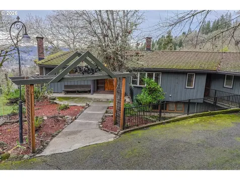1033 SE Terrace Drive Roseburg OR 97470