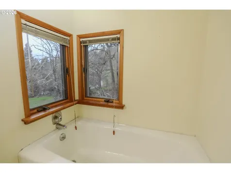 1033 SE Terrace Drive Roseburg OR 97470
