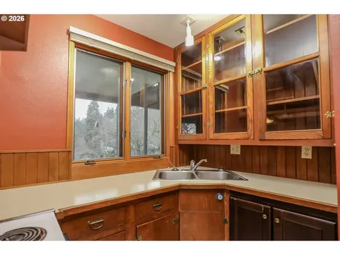 1033 SE Terrace Drive Roseburg OR 97470