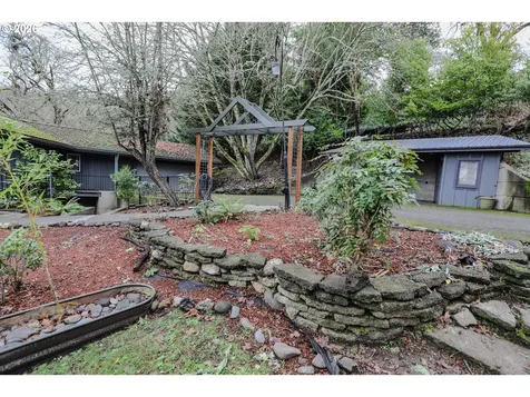 1033 SE Terrace Drive Roseburg OR 97470