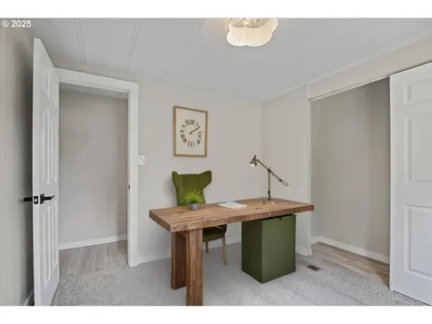 193 Broadmore Avenue NE Salem OR 97301