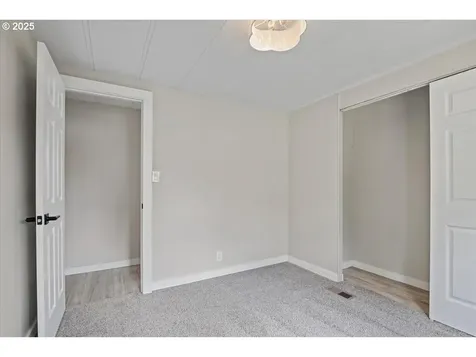 193 Broadmore Avenue NE Salem OR 97301