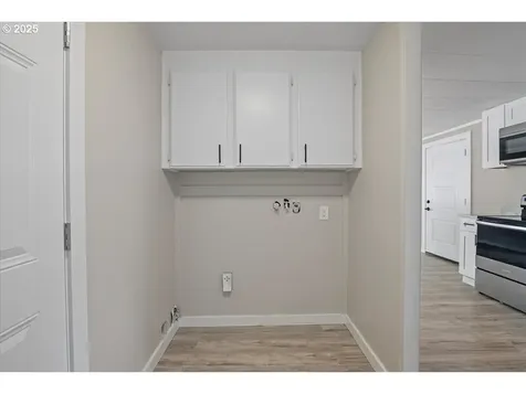 193 Broadmore Avenue NE Salem OR 97301