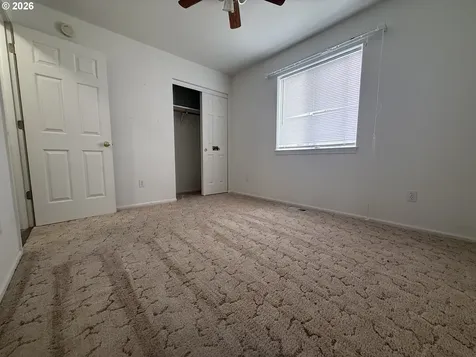 1216 E Third Avenue Sutherlin OR 97479