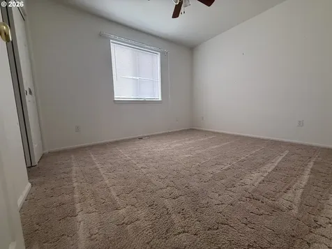 1216 E Third Avenue Sutherlin OR 97479