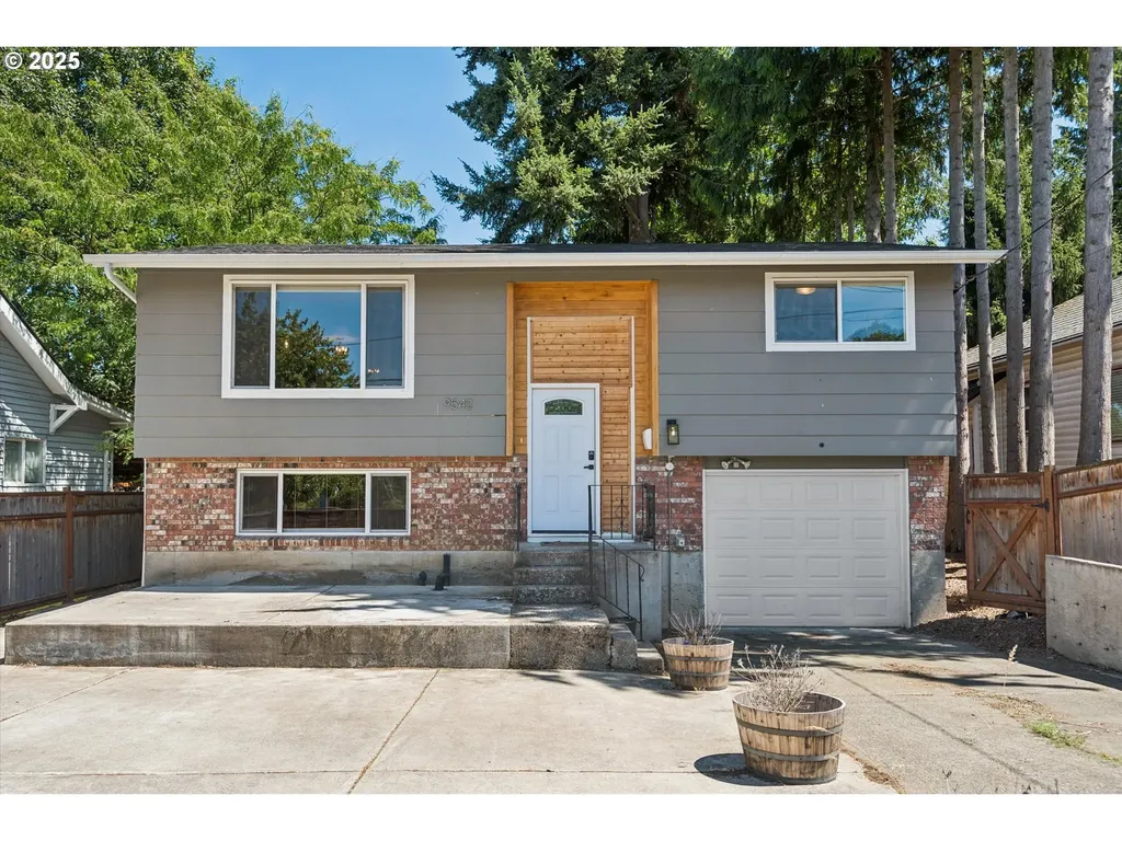 9542 N Calhoun Avenue Portland OR 97203