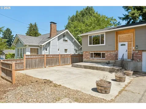 9542 N Calhoun Avenue Portland OR 97203