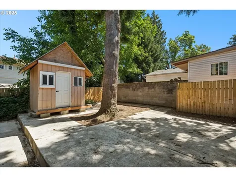 9542 N Calhoun Avenue Portland OR 97203
