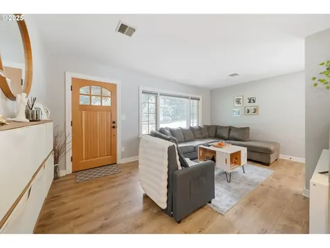 2822 NE Fremont Drive Portland OR 97220