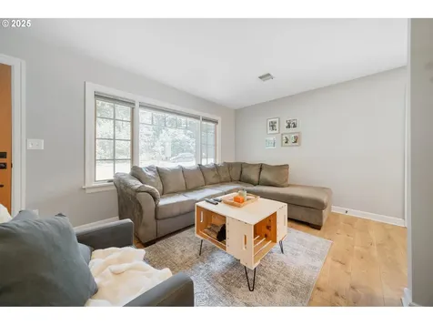 2822 NE Fremont Drive Portland OR 97220