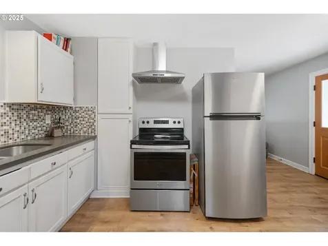 2822 NE Fremont Drive Portland OR 97220