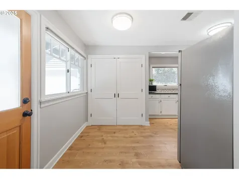 2822 NE Fremont Drive Portland OR 97220