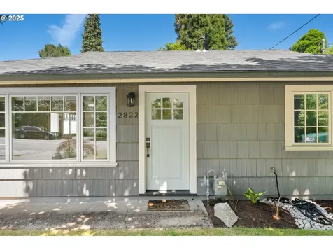 2822 NE Fremont Drive Portland OR 97220